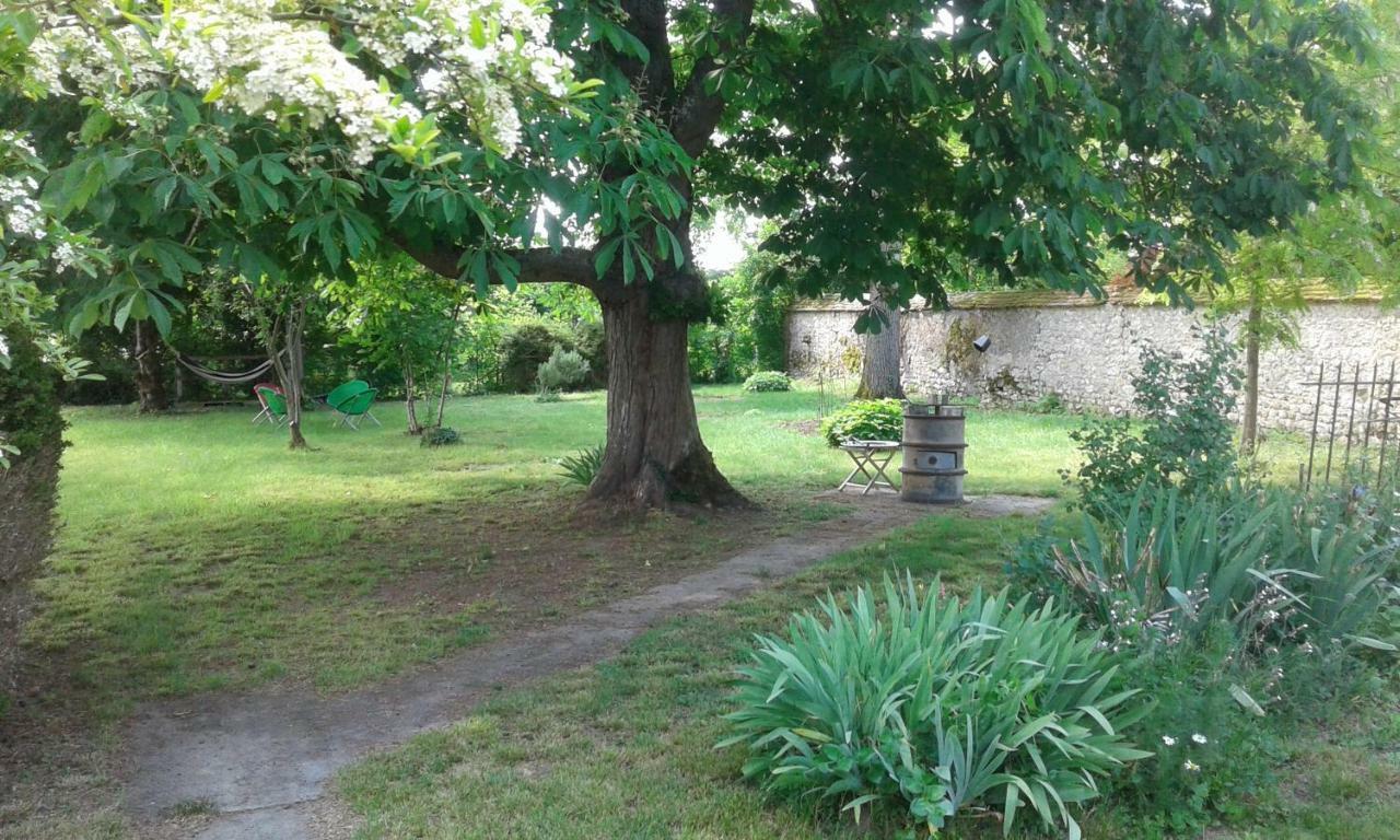 Une Maison A La Campagne Beaune-la-Rolande Exterior photo