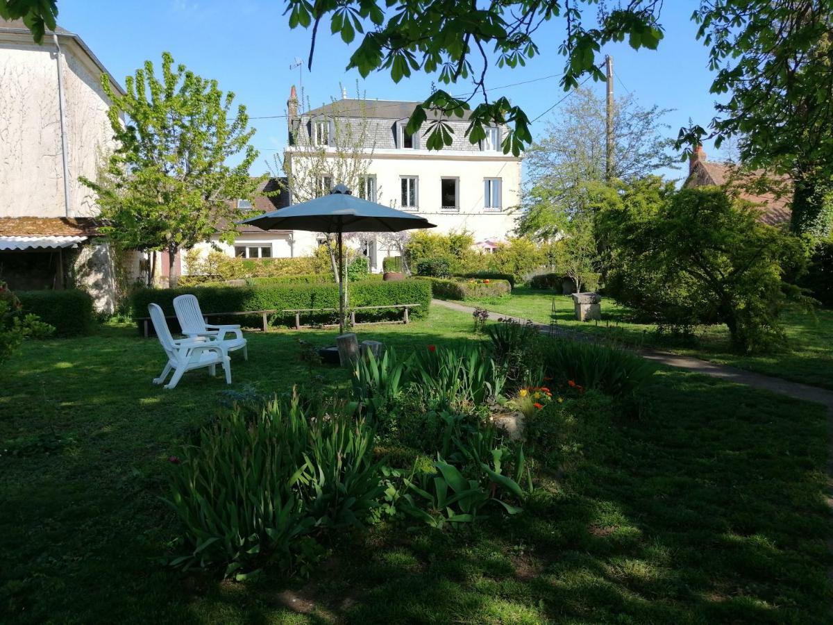 Une Maison A La Campagne Beaune-la-Rolande Exterior photo